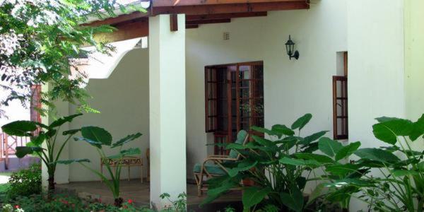 Lupus Den Country House B&B Sunland ภายนอก รูปภาพ